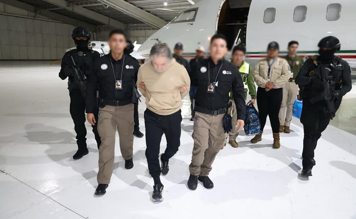 El exsecretario de Seguridad permanecerá en prisión preventiva en el penal del Altiplano mientras avanza la investigación; podría enfrentar hasta 60 años de cárcel