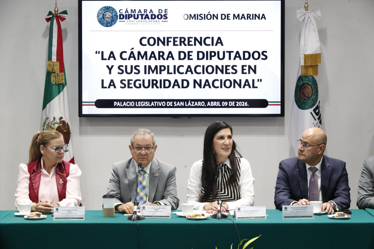 La presidenta de la Mesa Directiva subraya que la preparación técnica y ética del personal naval fortalece a la institución y al país.