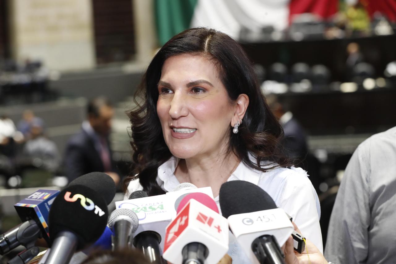 La presidenta de la Mesa Directiva reconoce a la mandataria de Chihuahua por combatir al narcotráfico y afirma que la prioridad debe ser la seguridad; reporta 90 sesiones en San Lázaro.