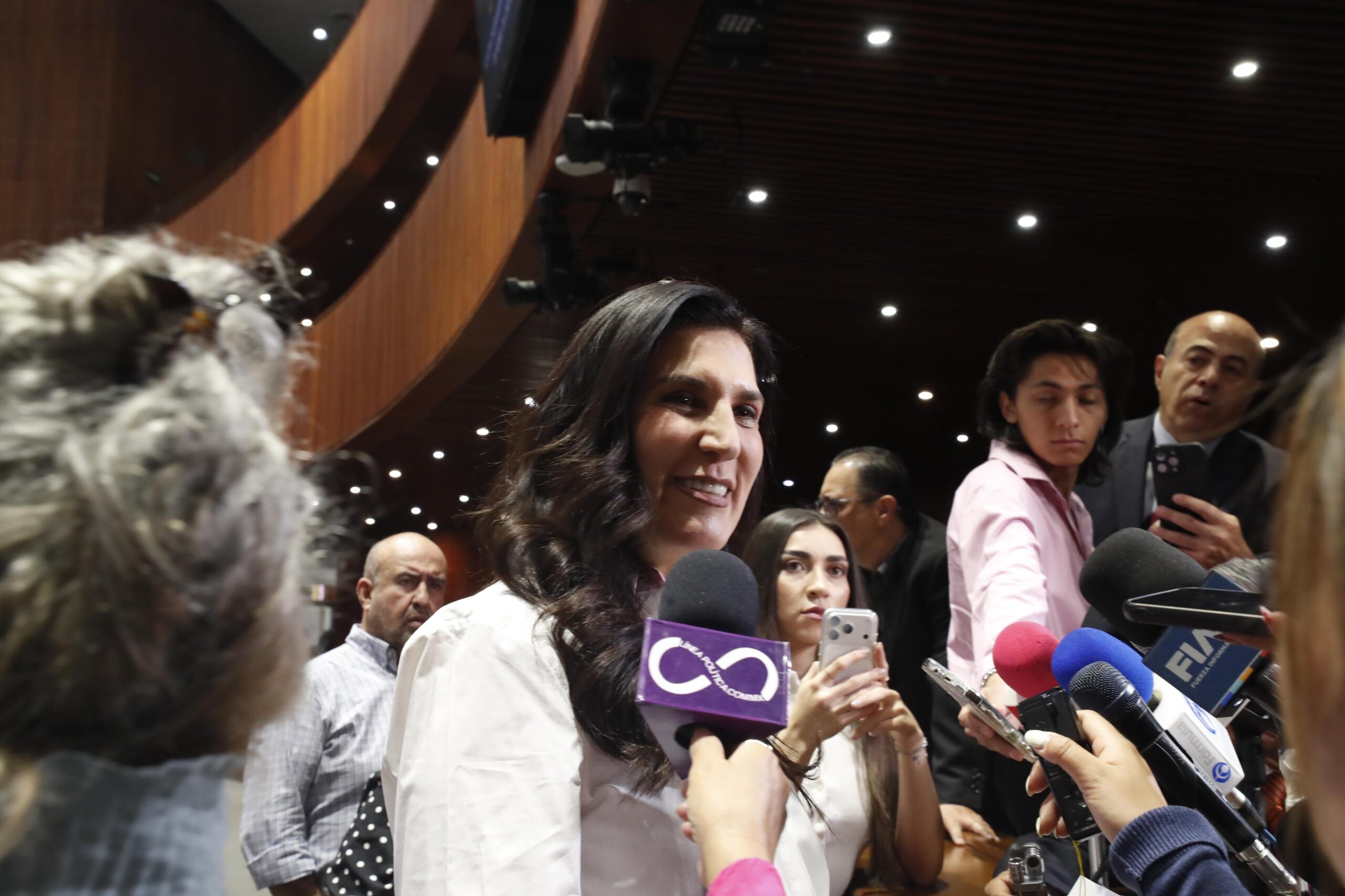 La presidenta de la Mesa Directiva de la Cámara de Diputados sostuvo que citar a funcionarios es una facultad constitucional del Congreso y no una politización.