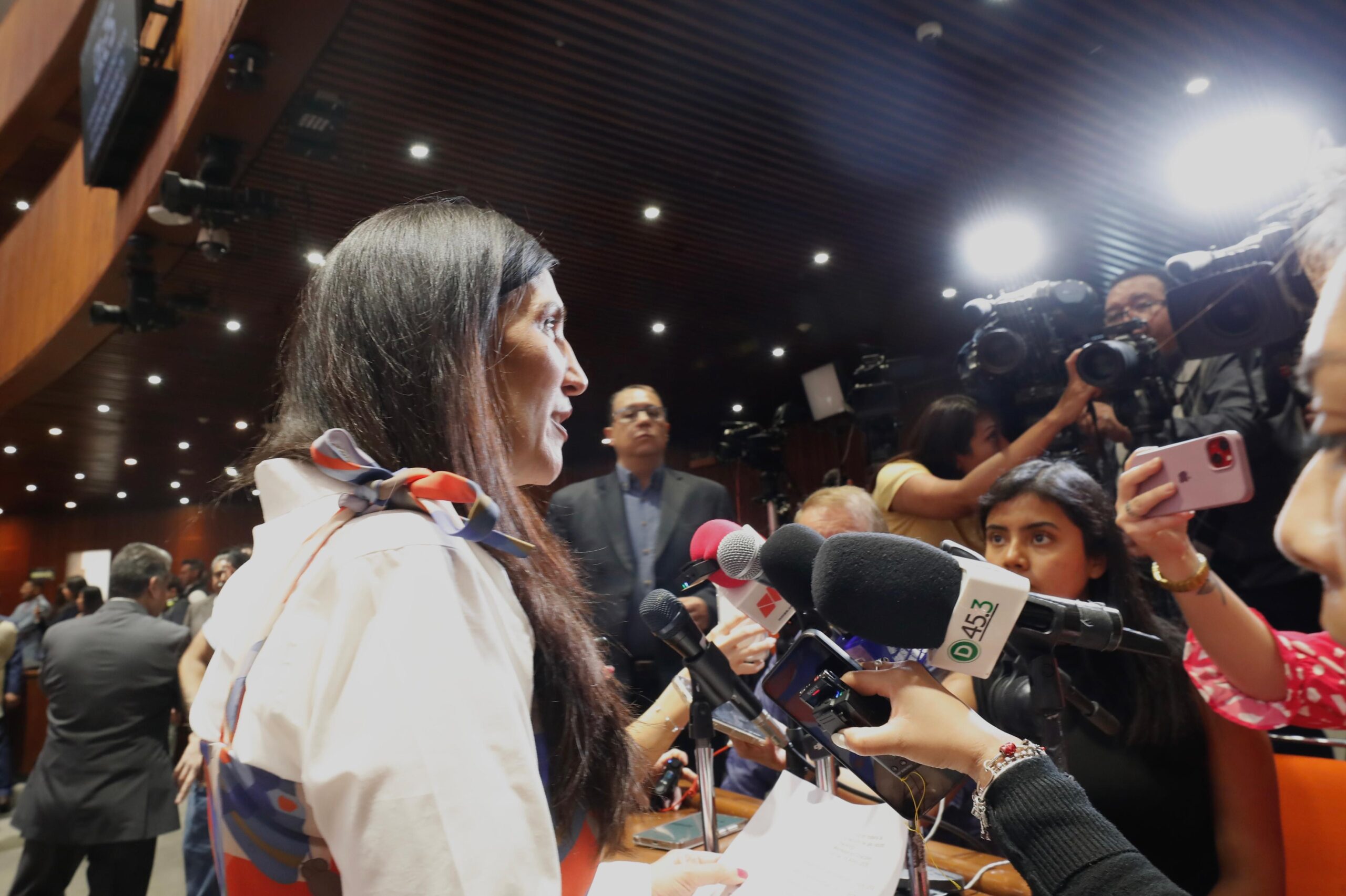 La presidenta de la Mesa Directiva de la Cámara de Diputados respaldó el uso del fracking para extraer gas natural, siempre bajo normas ambientales estrictas, certeza jurídica y altos estándares técnicos.