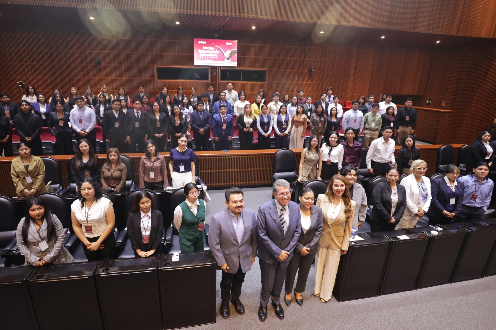 El coordinador de Morena en San Lázaro aseguró que la Cámara de Diputados impulsa reformas para proteger a las mujeres y reducir la jornada laboral. Además, pidió unidad nacional ante presuntas acciones de agentes de Estados Unidos en Chihuahua.