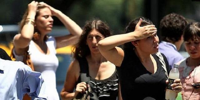 Una circulación anticiclónica mantendrá temperaturas extremas en al menos 30 entidades, mientras un nuevo sistema frontal provocará chubascos, granizo, vientos intensos y riesgo de torbellinos en Coahuila, Nuevo León y Tamaulipas.