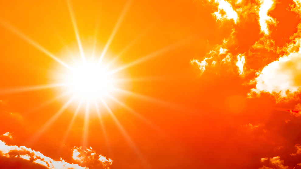 Especialistas advierten sobre daños a la salud por radiación UV y llaman a reforzar medidas de protección durante actividades al aire libre.