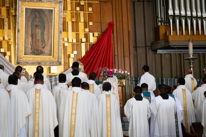 La Arquidiócesis Primada de México llamó a participar en la movilización “Pasos por la Vida” y sostuvo que jóvenes encabezan una nueva defensa provida.