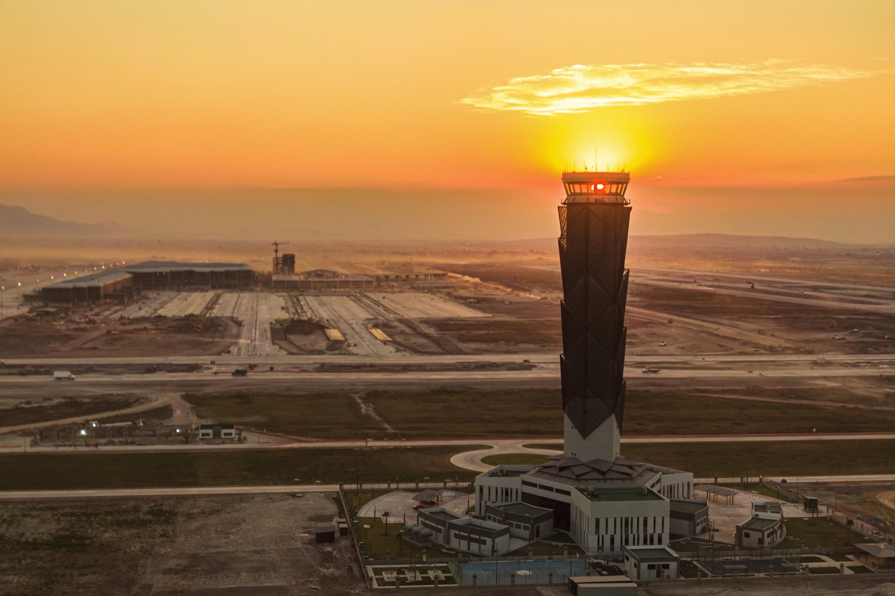 Autoridades acuerdan acceso equitativo a aeropuertos, fortalecimiento de carga y creación de grupo bilateral para supervisión.