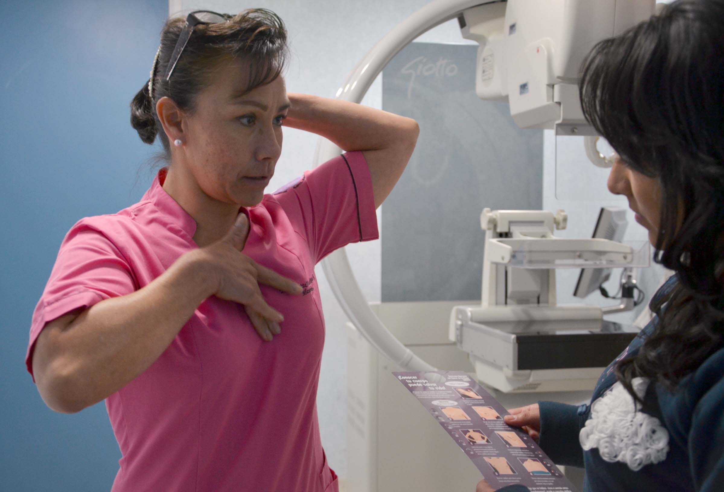El Gobierno federal invertirá ocho mil millones de pesos entre 2026 y 2027 para fortalecer la detección y atención del cáncer de mama en el país.