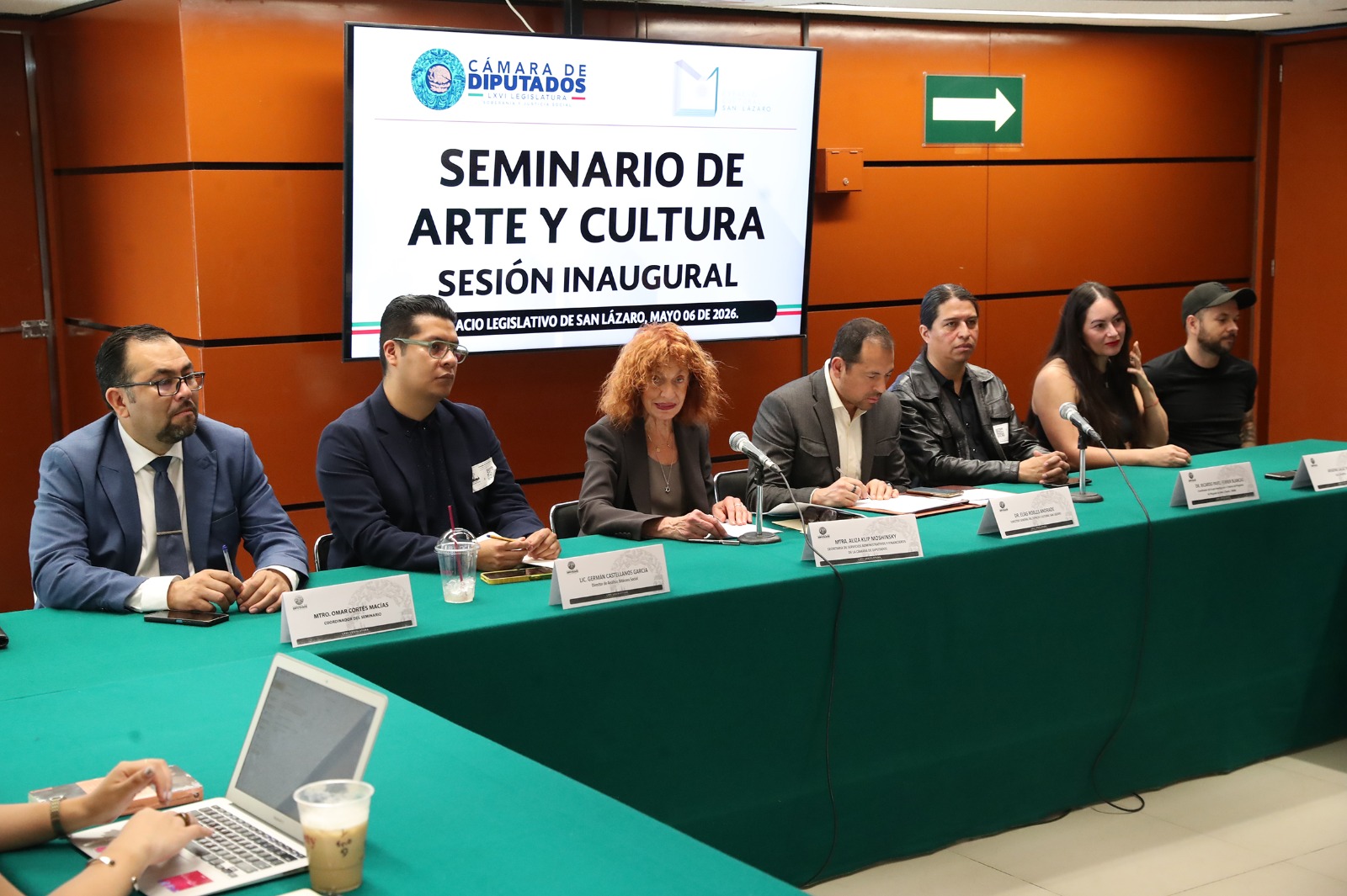La Cámara de Diputados inauguró el seminario “Cultura y arte en México: los paradigmas entre complejidad y linealidad”, con la participación de académicos, artistas y especialistas que llamaron a democratizar el acceso cultural y fortalecer el vínculo entre arte y sociedad.
