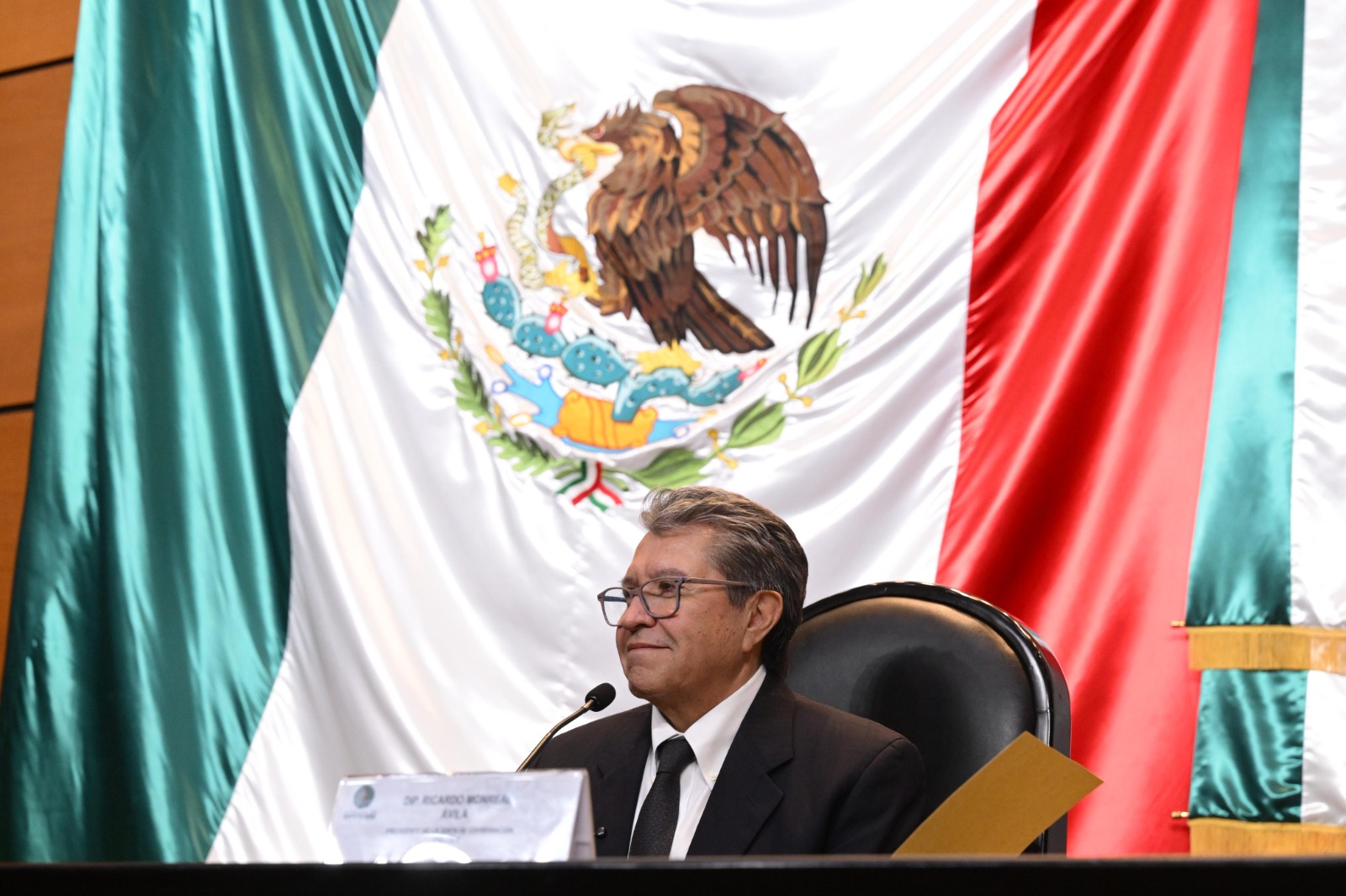 La iniciativa del coordinador de Morena busca prohibir cargos no autorizados, interrupciones por publicidad y prácticas digitales que induzcan a pagos adicionales en plataformas y aplicaciones financieras.