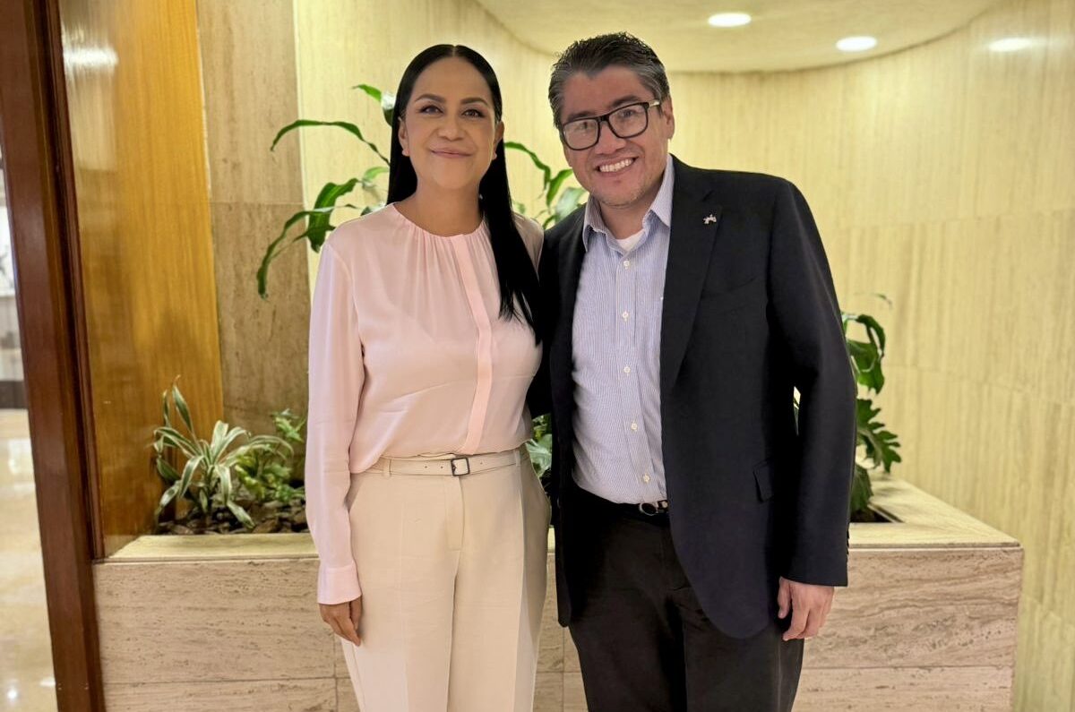 La presidenta nacional de Morena, Ariadna Montiel Reyes, informó al senador Saúl Monreal Ávila que el partido no respaldará su aspiración para contender por la gubernatura de Zacatecas en 2027, debido a las reglas internas contra el nepotismo electoral.