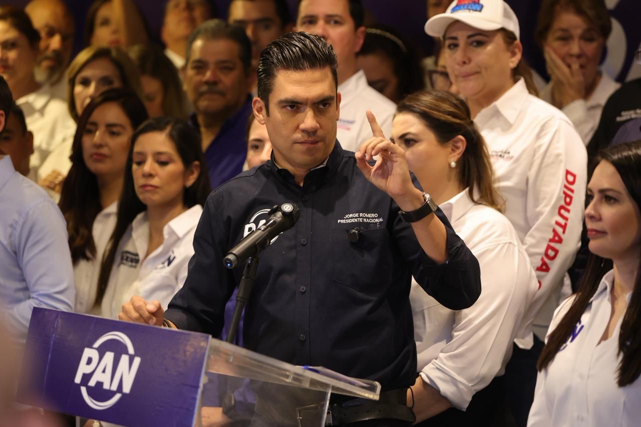 El dirigente nacional del PAN aseguró que existe una infiltración sistemática del crimen organizado en gobiernos y estructuras de Morena, y pidió a la presidenta Claudia Sheinbaum romper con los vínculos heredados del sexenio pasado.