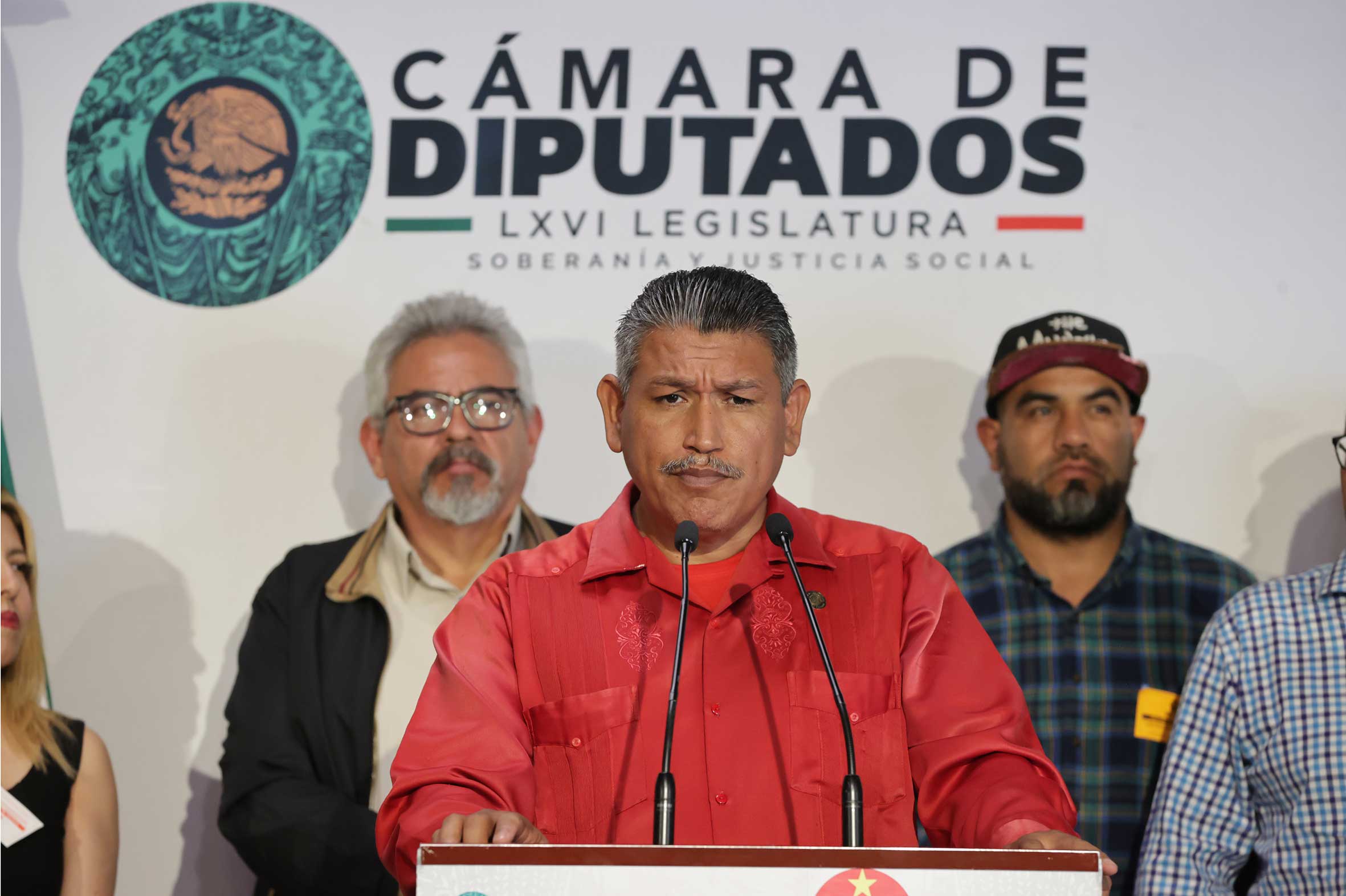 Diputados petistas expresaron su apoyo a trabajadores del SUTIEMS, quienes anunciaron una posible huelga para el 5 de junio por falta de respuesta a sus demandas laborales y salariales.