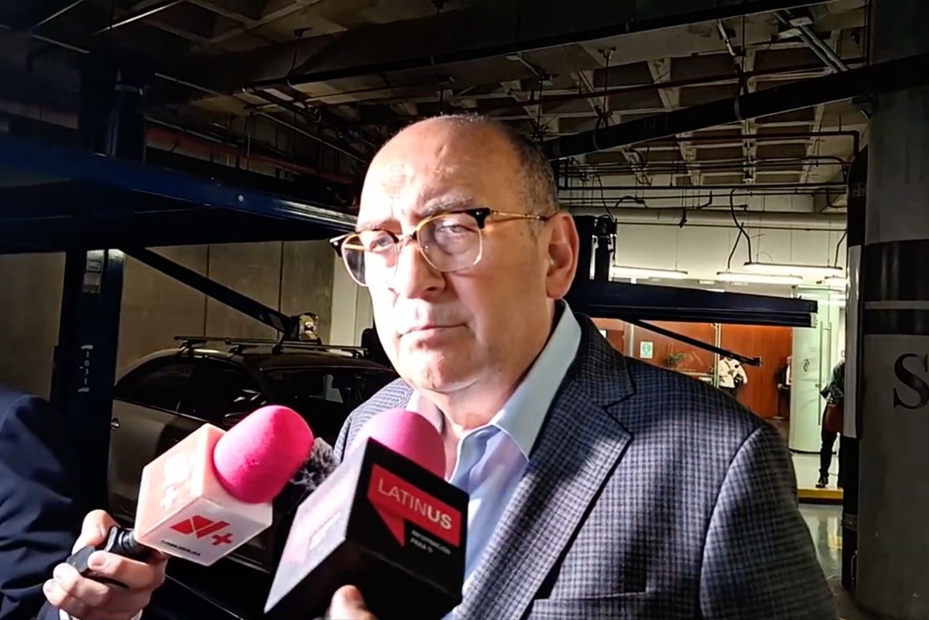 El coordinador del PRI en San Lázaro advirtió sobre el debilitamiento del servicio exterior, cuestionó el manejo de la seguridad en Sinaloa y urgió a cambiar la estrategia federal contra el crimen organizado.
