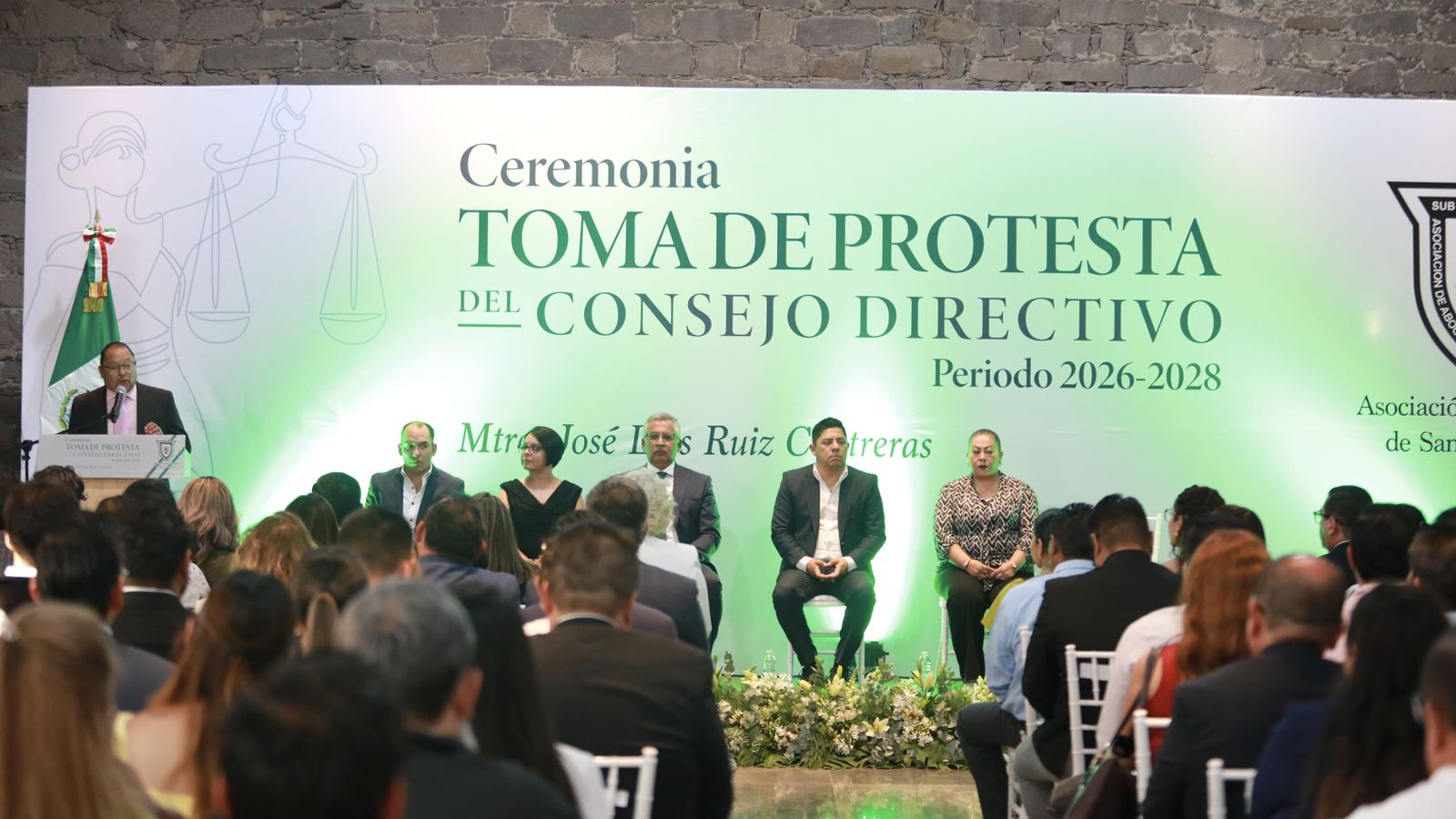 El gobernador tomó protesta al organismo para el periodo 2026-2028 y llamó al gremio jurídico a fortalecer el Estado de derecho y mantener una justicia cercana a la ciudadanía.