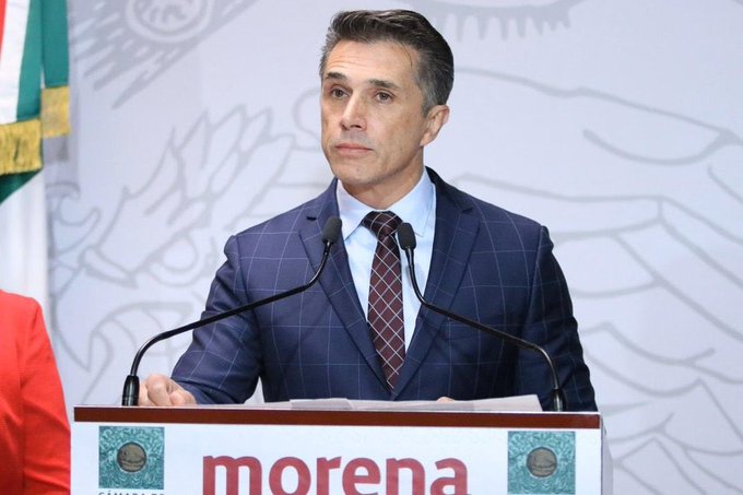 El diputado federal presentó su renuncia irrevocable al partido el 15 de mayo por motivos personales; aseguró que continuará respaldando a la presidenta.