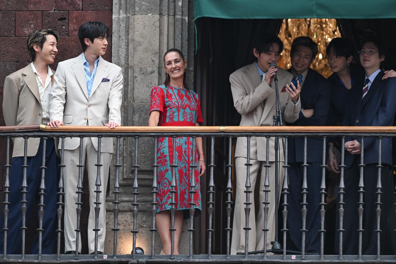 La presidenta aseguró que el grupo surcoreano aceptó volver al país el próximo año; destacó los mensajes positivos de la banda y agradeció al gobierno de Corea del Sur por facilitar el encuentro.