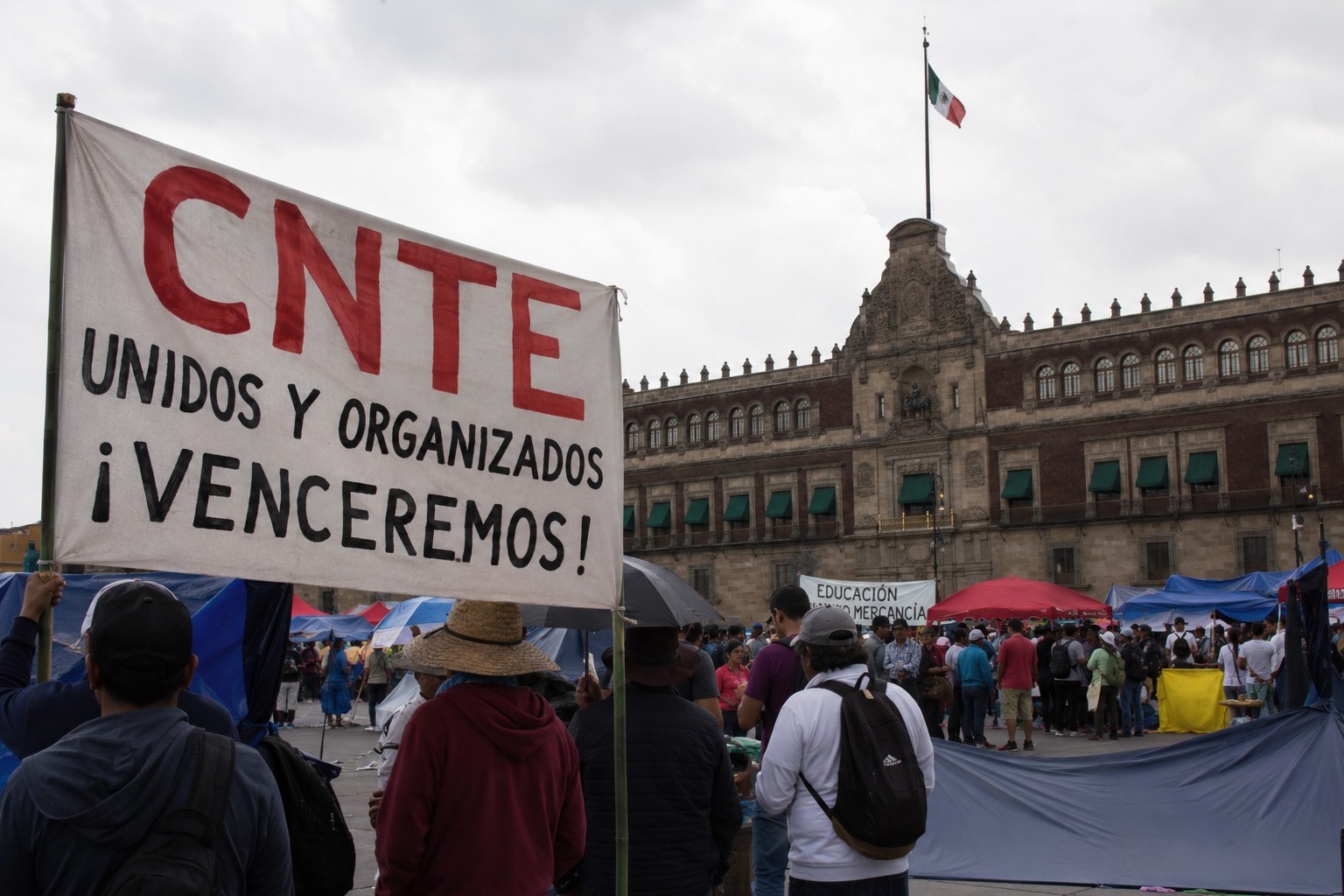 SEP y Gobernación presionan para levantar protestas de la CNTE