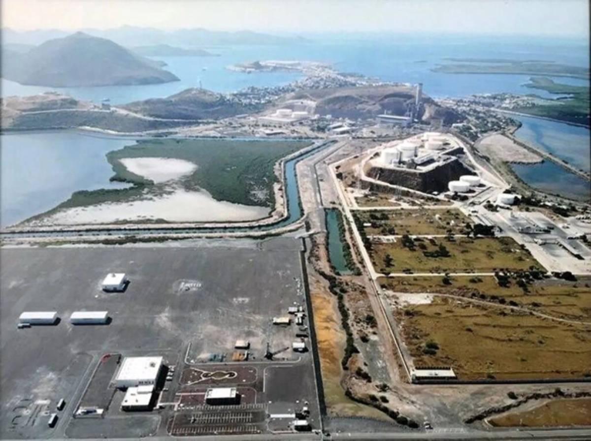 Maquinaria reactiva protestas por megaproyecto en Bahía de Ohuira