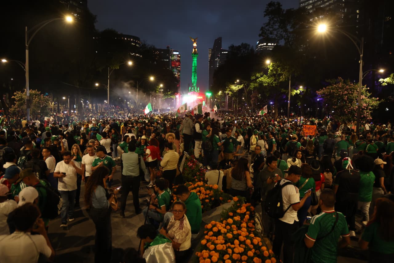 Más de 730 mil aficionados festejaron triunfo de México en CDMX