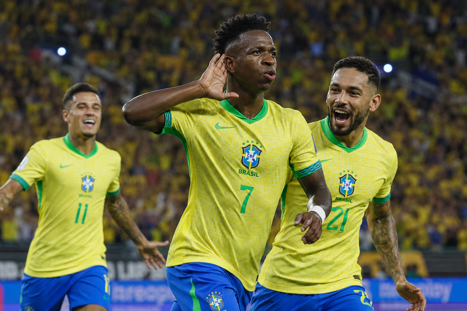 Vinícius brilló con dos goles y Brasil selló su pase con autoridad.