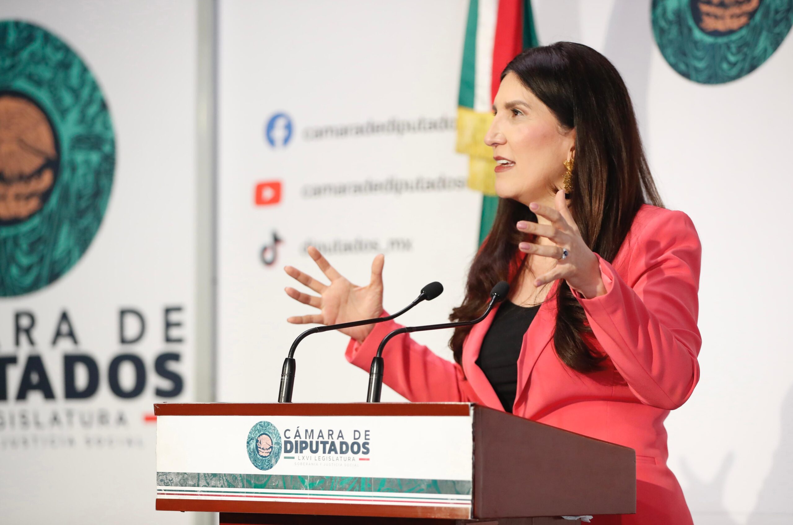 Kenia López pide sancionar nexos políticos con el narco.
