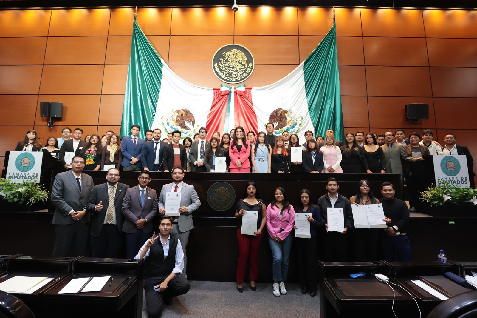 La diputada llamó a las juventudes a capacitarse y participar.