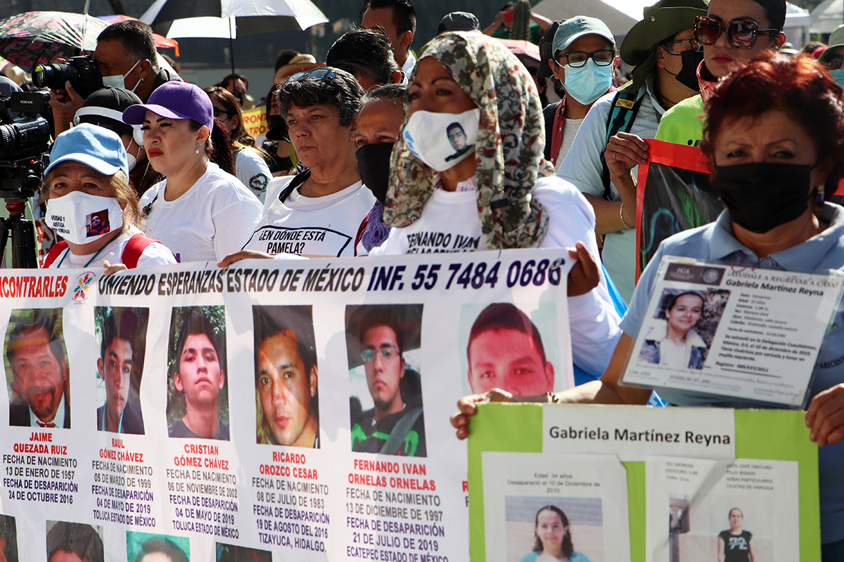 Colectivos exigen búsqueda de desaparecidos ante los ojos del mundo.