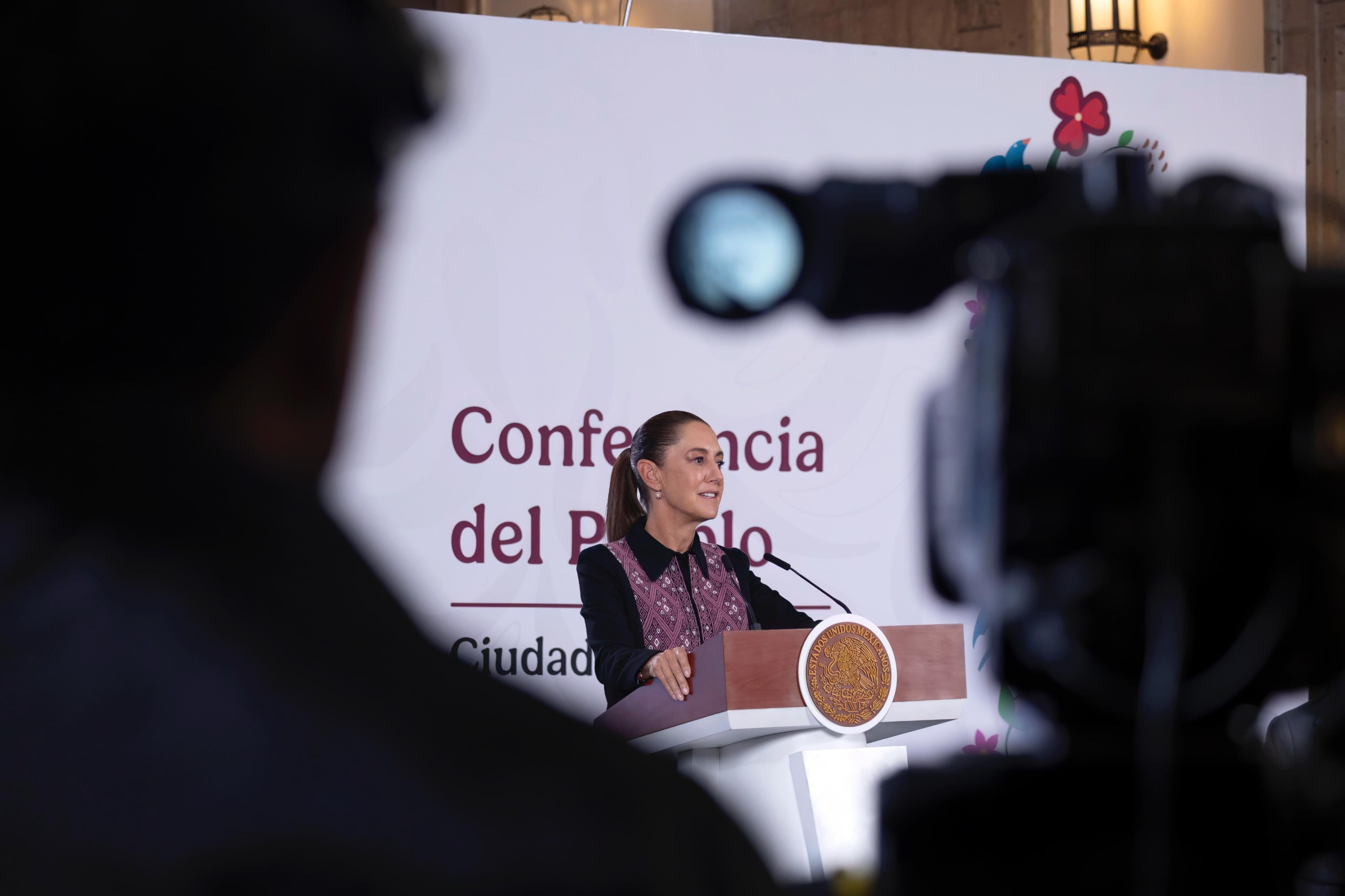La Presidenta pide frenar el nepotismo electoral y rechaza usar la paridad para imponer candidatos.
