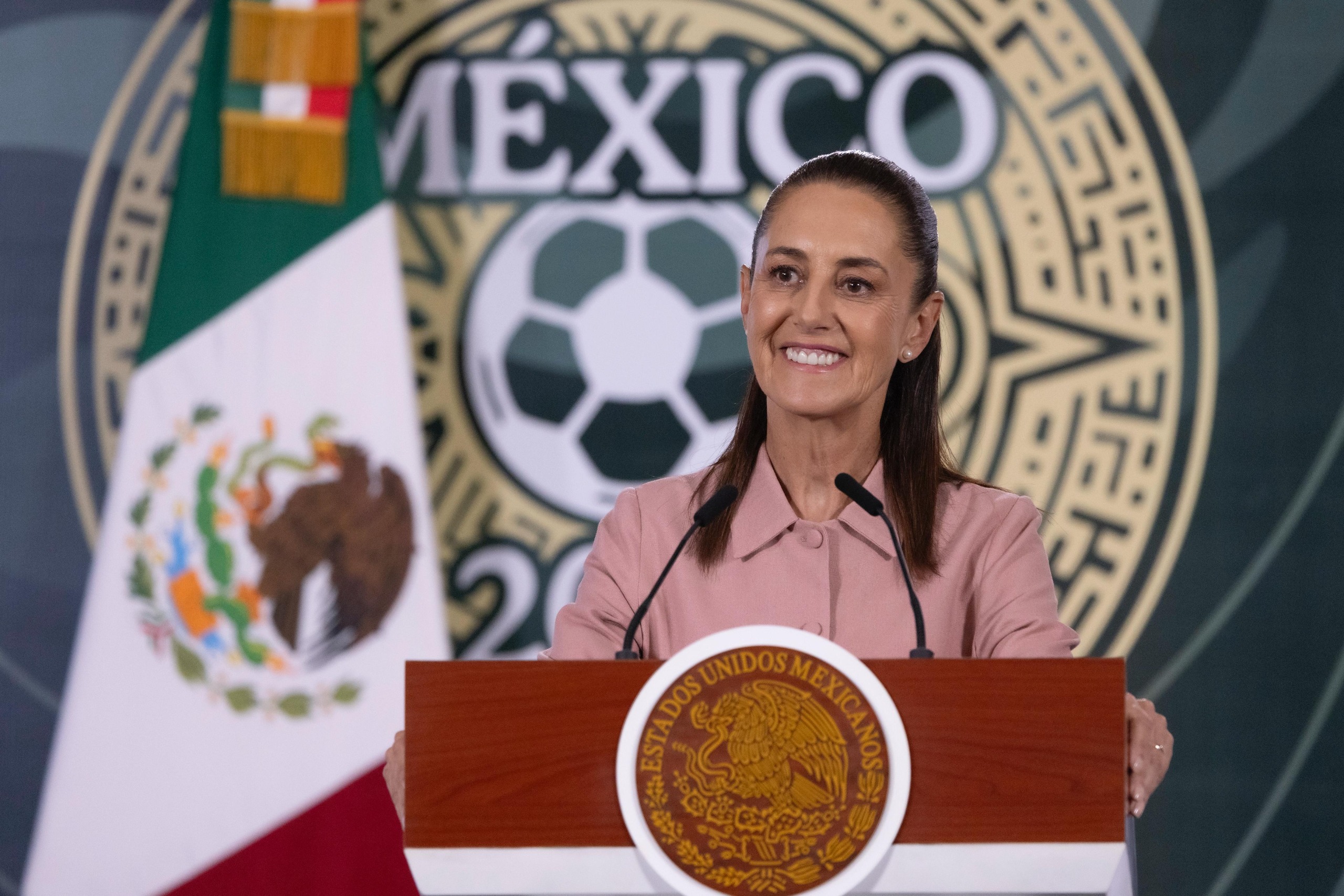 Sheinbaum afirma que el T-MEC beneficia a México, EU y Canadá.