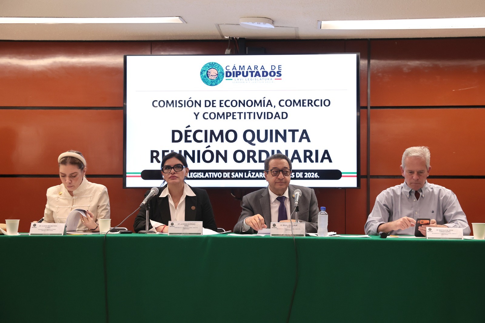 Piden cerrar filas para proteger empleos, inversiones y el T-MEC.