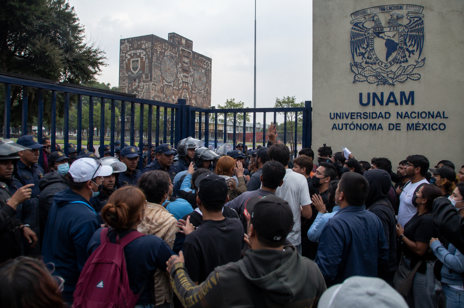 Protesta frena proceso de admisión; Universidad actuará legalmente.