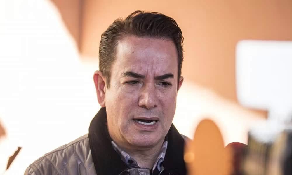 Fue atacado a balazos dentro de una nevería en Guadalajara.