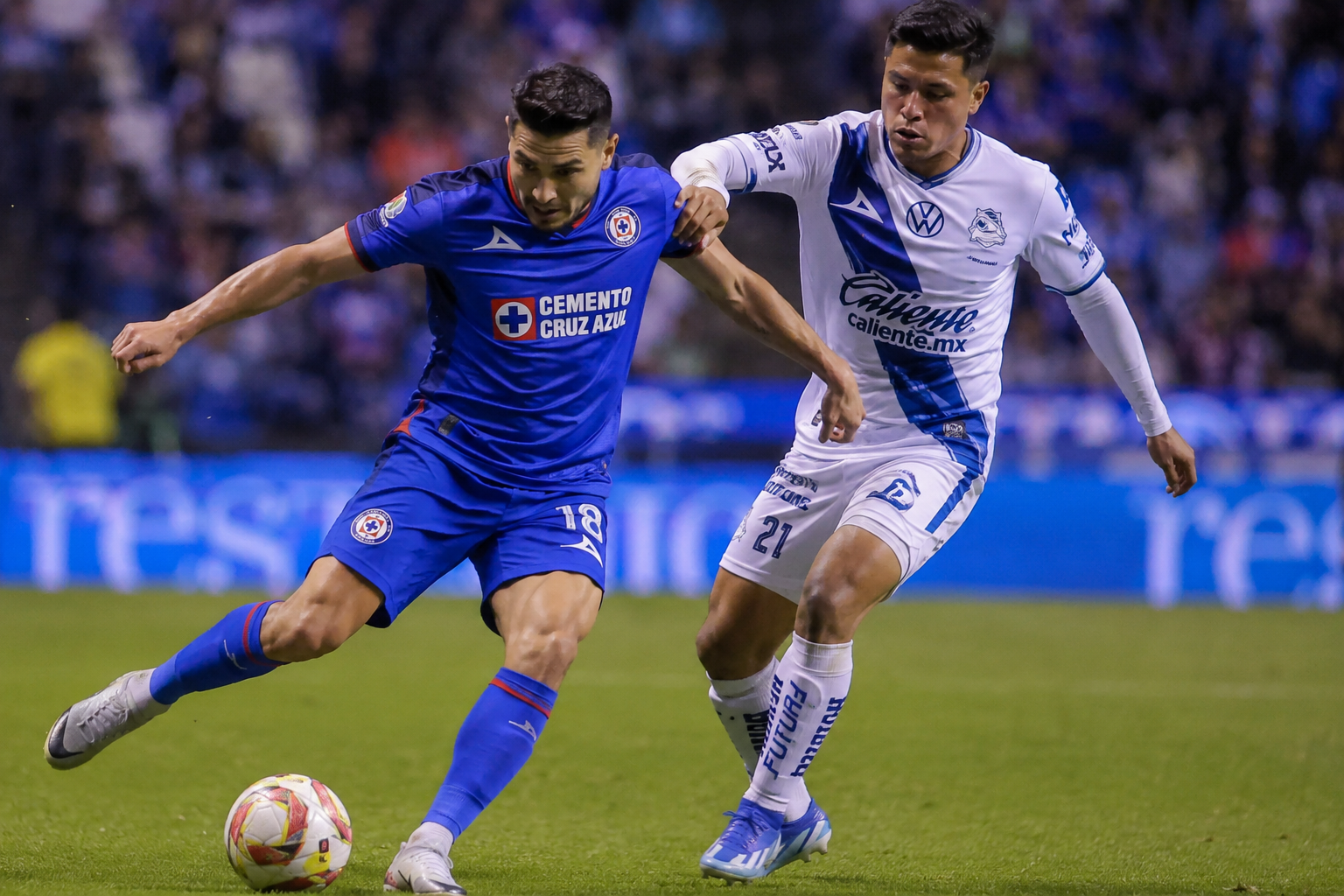 La Máquina vino de atrás y derrotó 2-1 al Puebla e