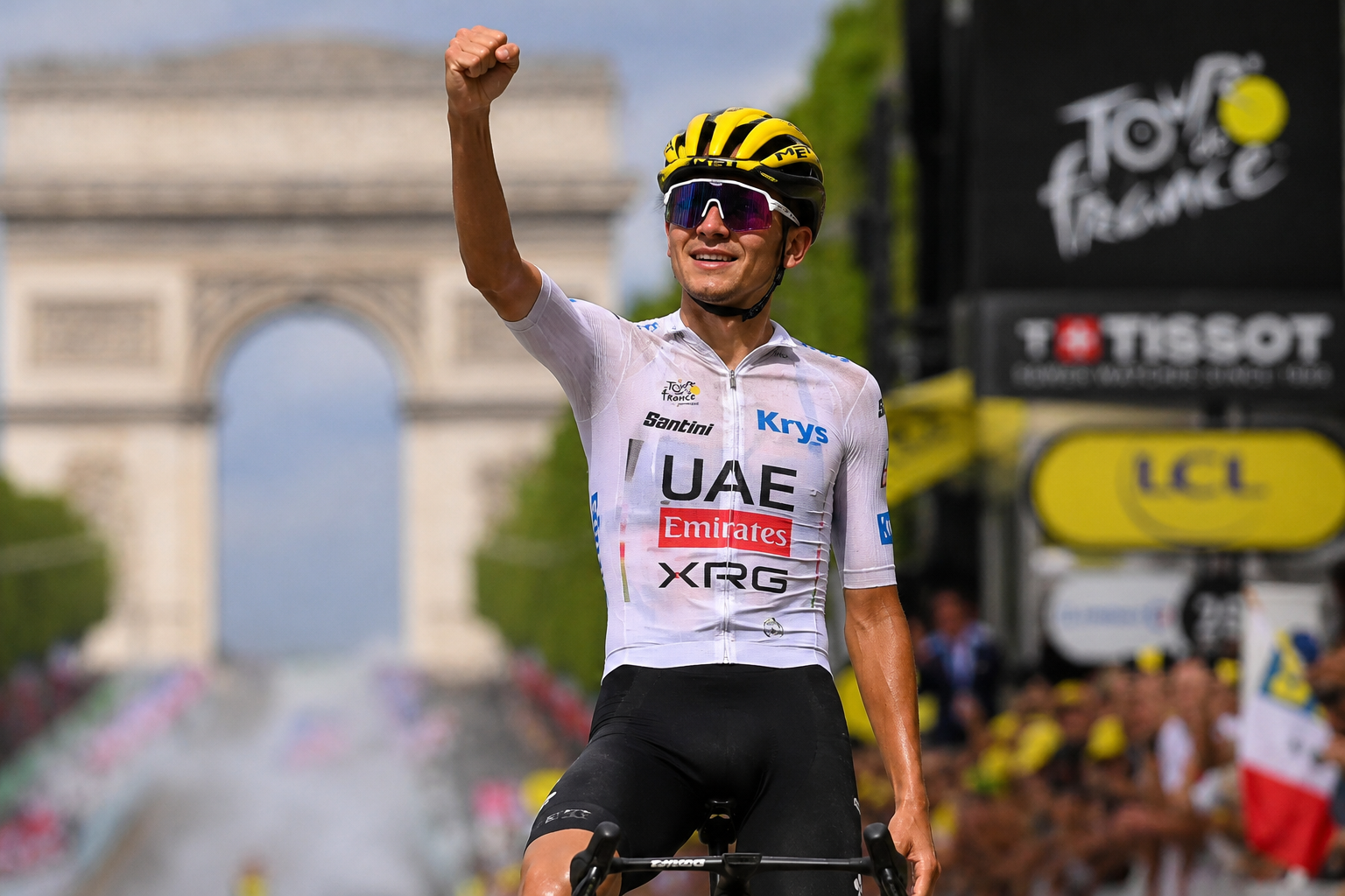Mexicano logra histórico tercer lugar y gana el maillot blanco.