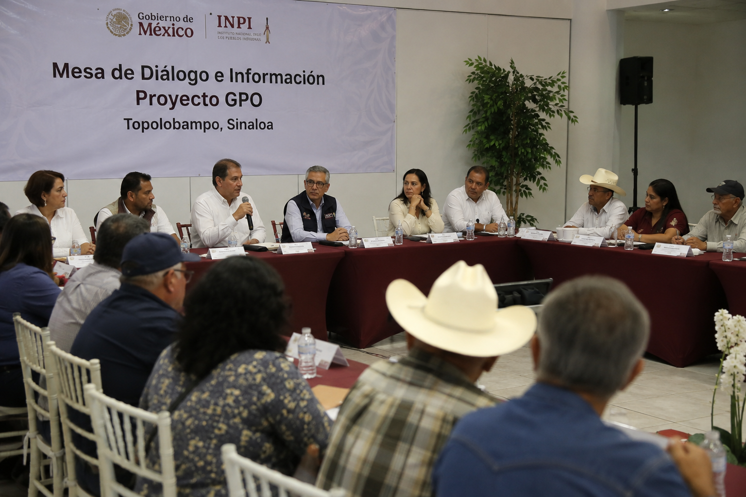 Instalan mesas para definir el futuro del proyecto de GPO en Ohuira.