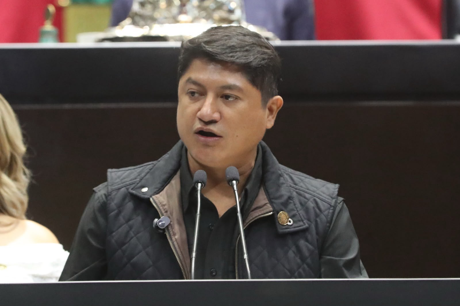 Buscan frenar despojo patrimonial de adultos mayores con apoyo notarial.