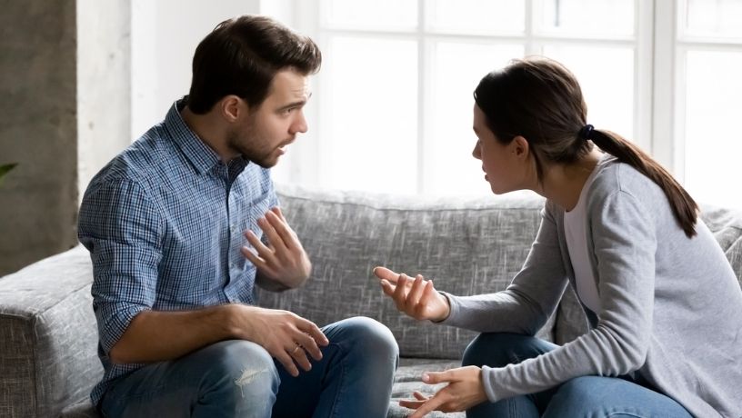 Proponen ampliar la definición legal de violencia psicológica digital.