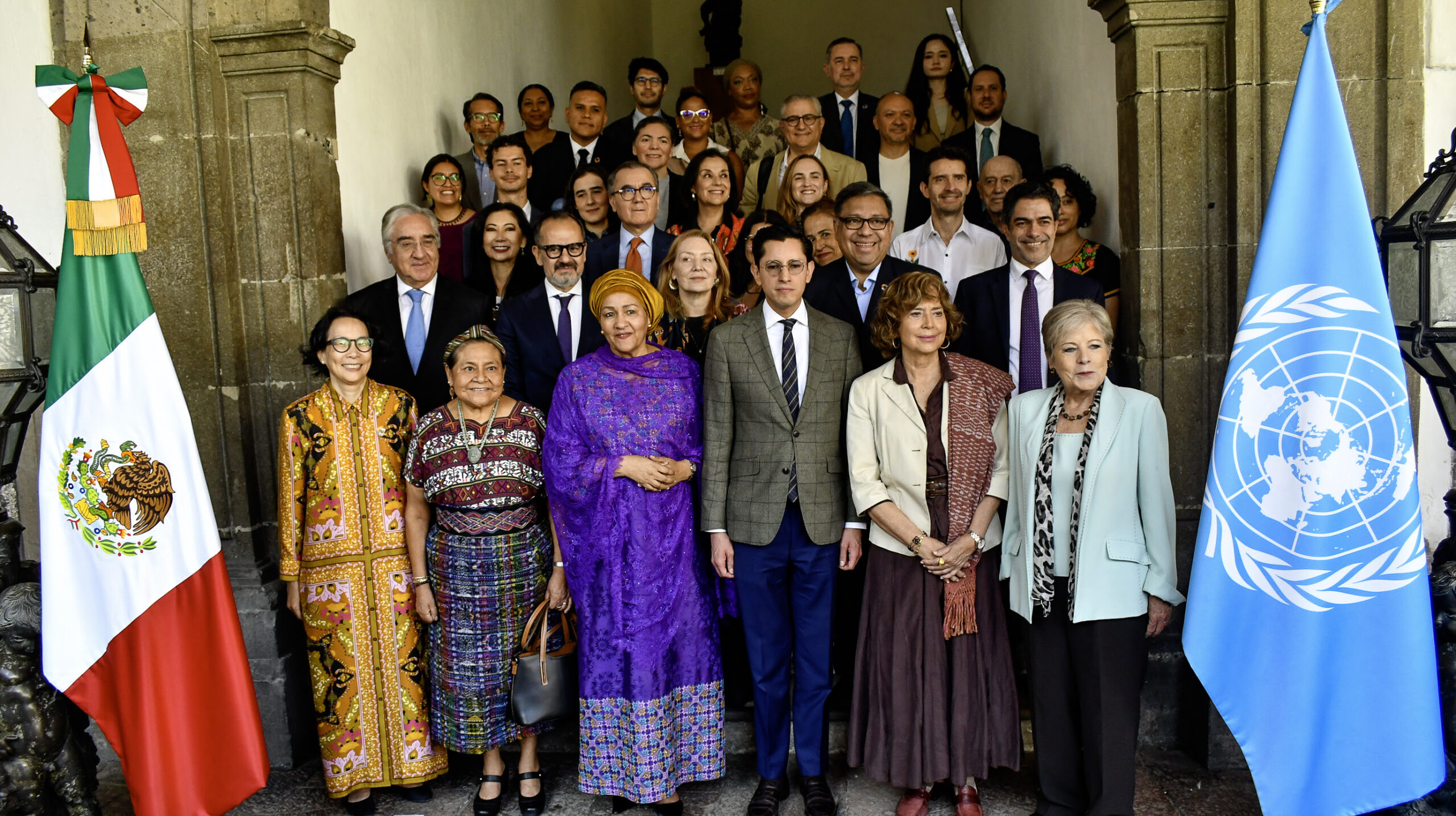 ONU reúne en México a líderes mundiales para discutir la IA