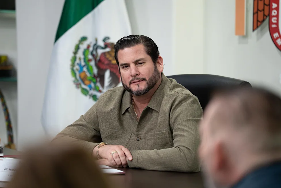 Burgueño lidera preferencia y metodología interna de Morena en BC