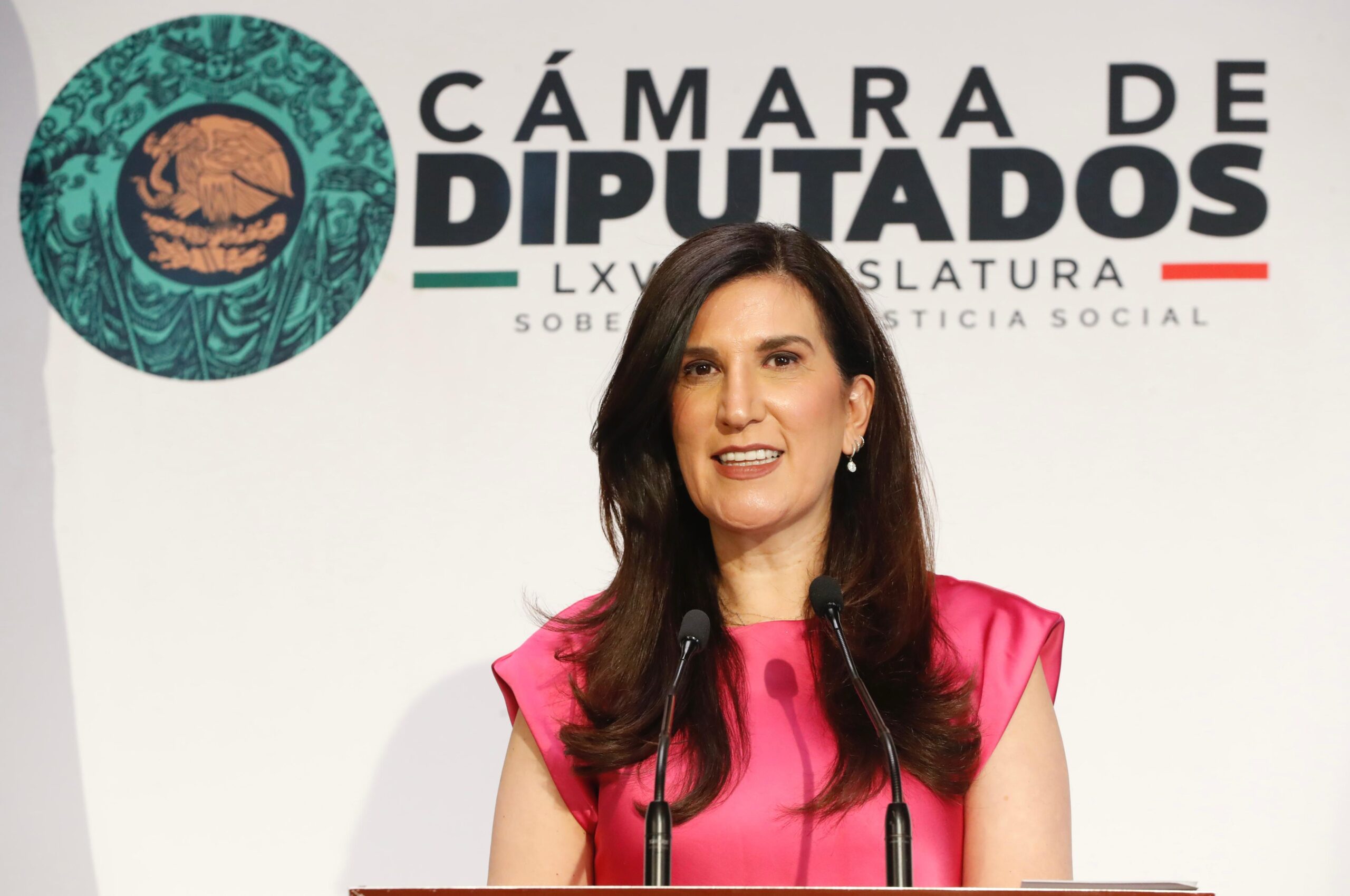 Diputada plantea homenaje a Isaac del Toro y respalda revisión en UNAM.