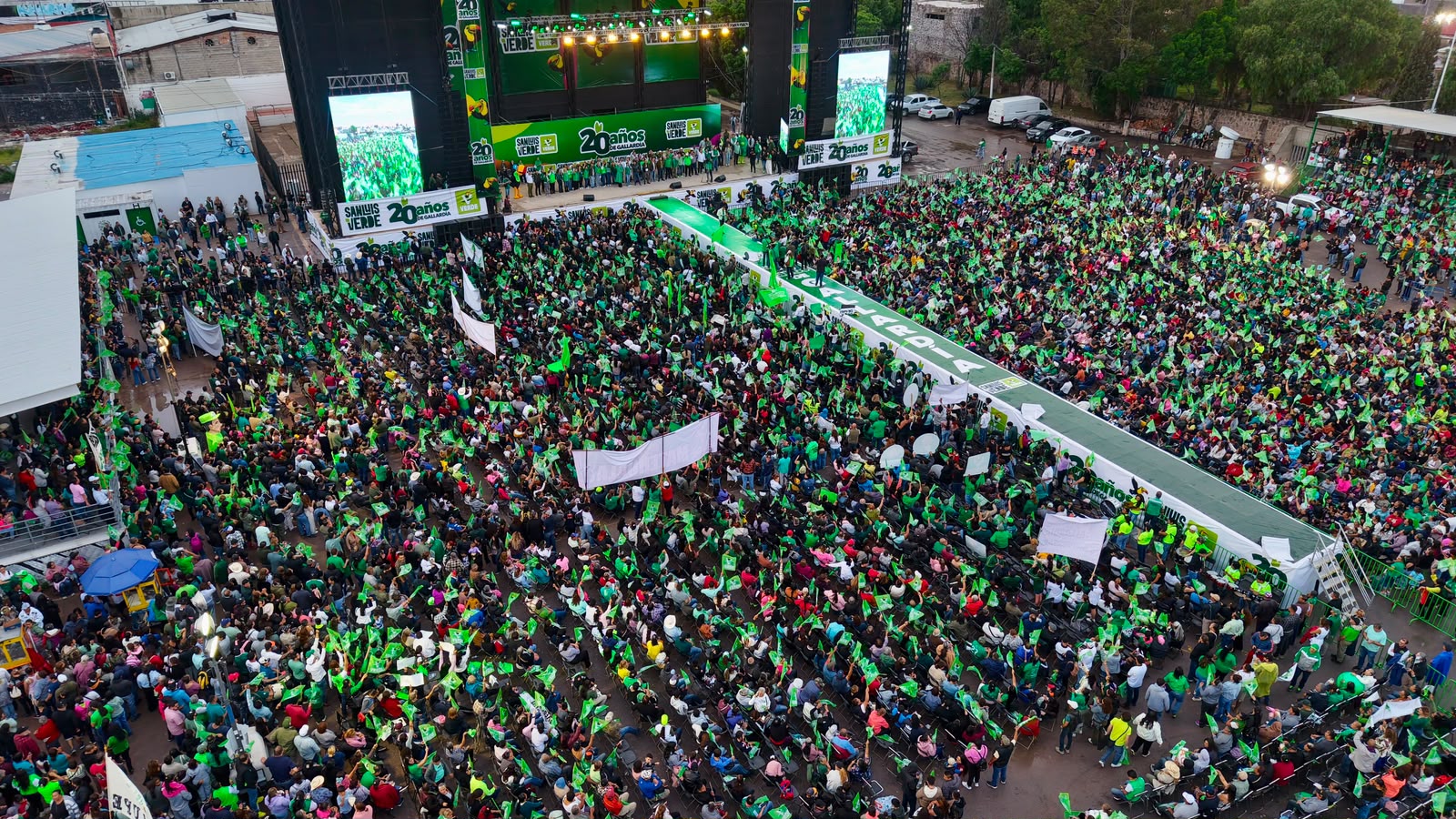 PVEM celebra 20 años con acto masivo y suma 3 mil transportistas.