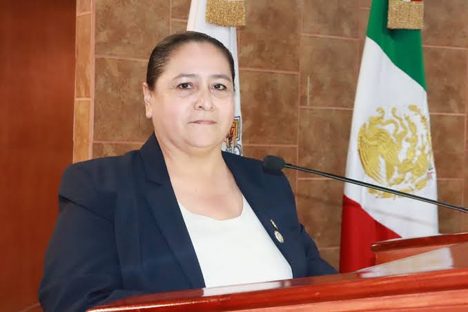 Morena sostiene que la orden contra Ruffo deriva de un mandato judicial.