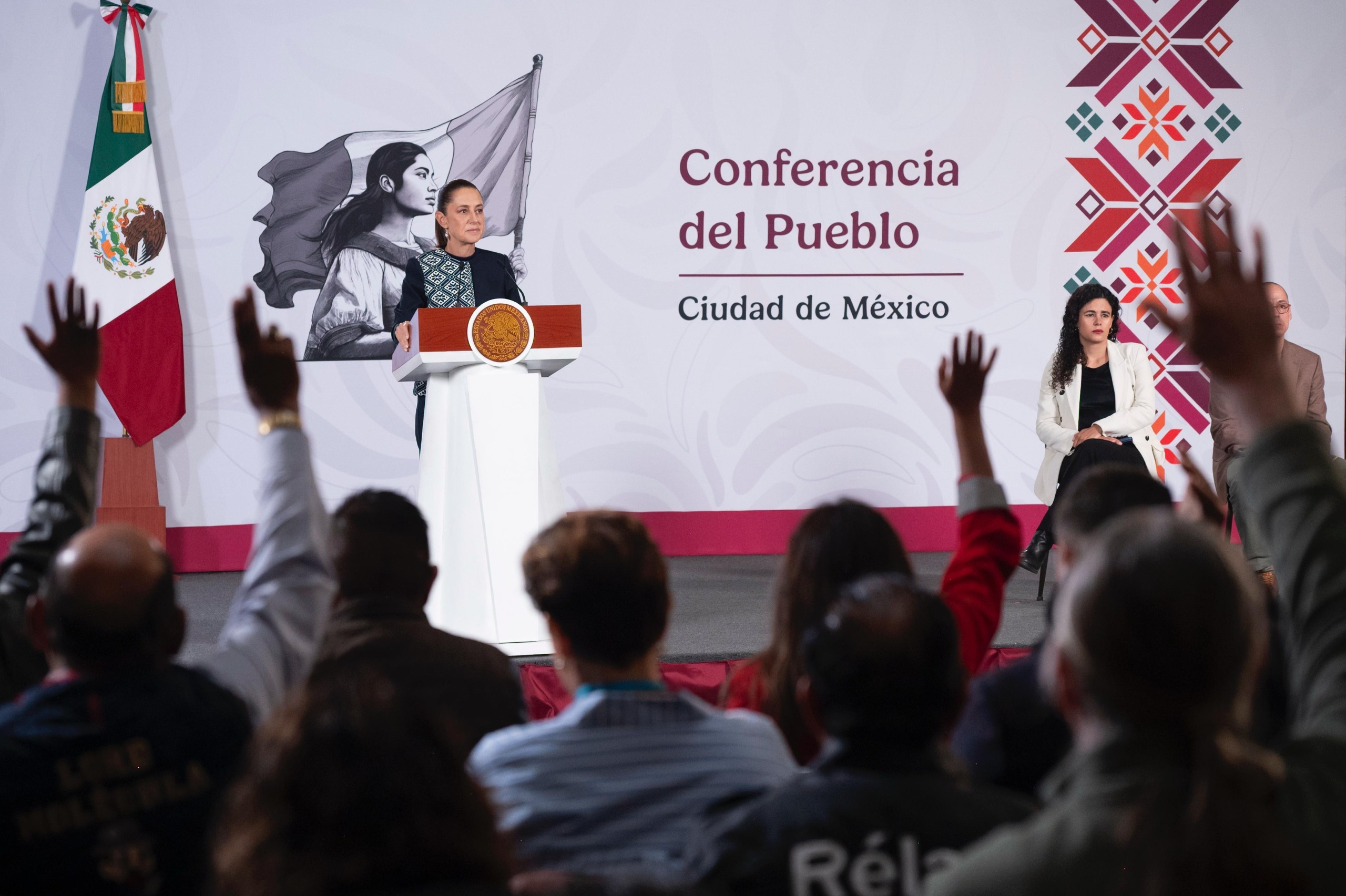 Presidenta responde a EU y pide asumir su responsabilidad antidrogas.