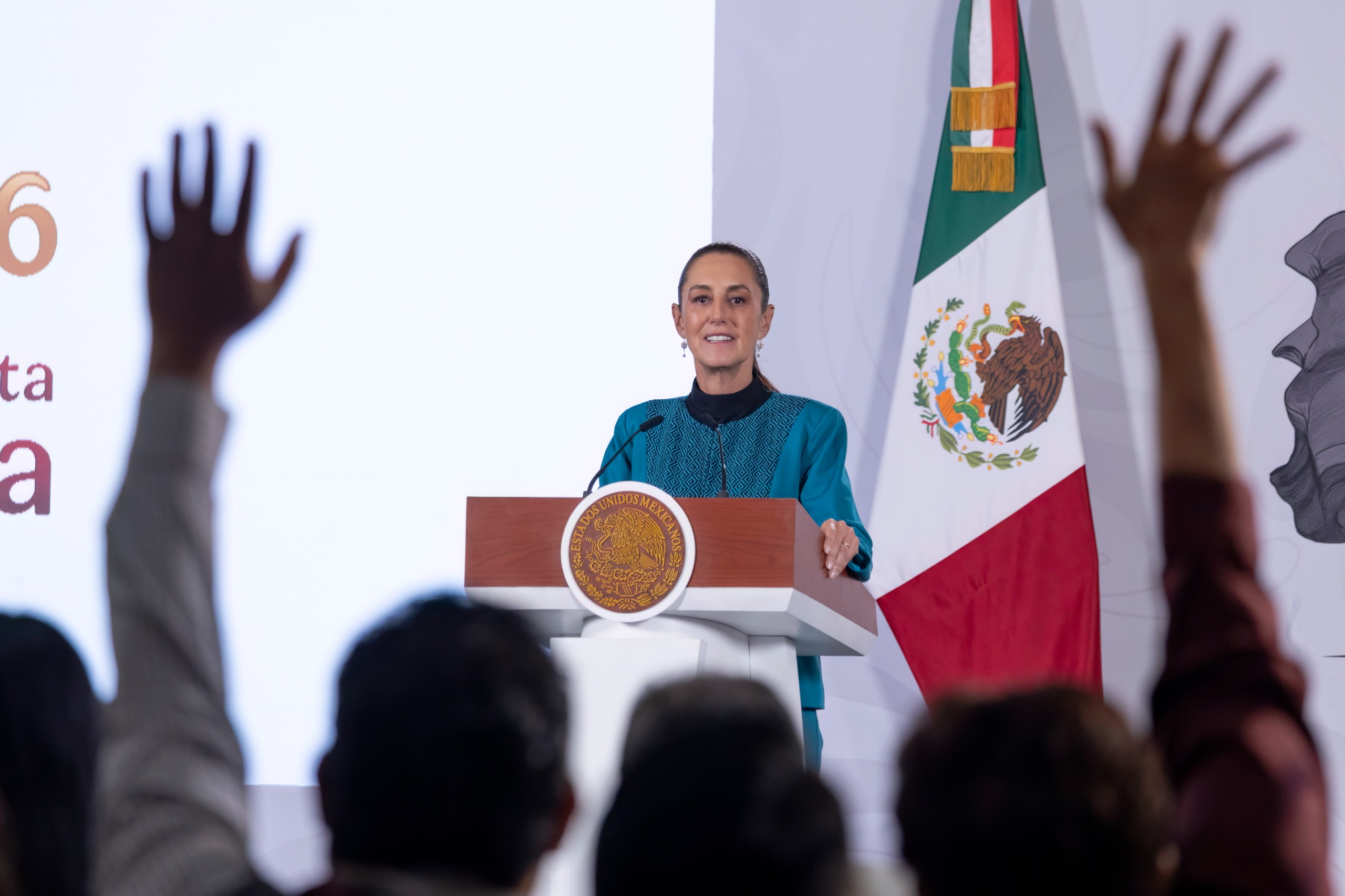 Sheinbaum exige esclarecer operación y advierte posibles violaciones legales.