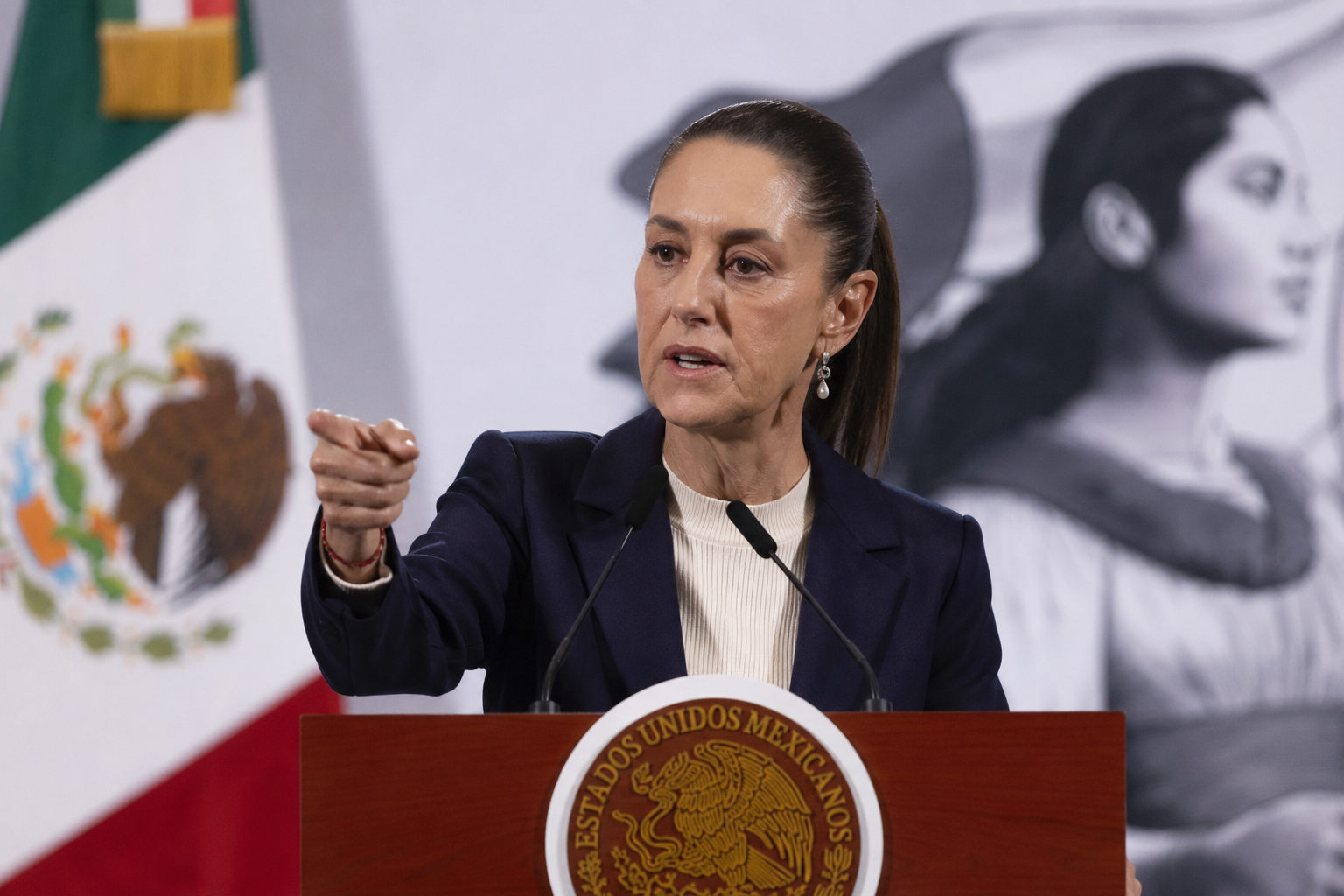 La Presidenta afirma que la invasión a la embajada impide retomar los vínculos.