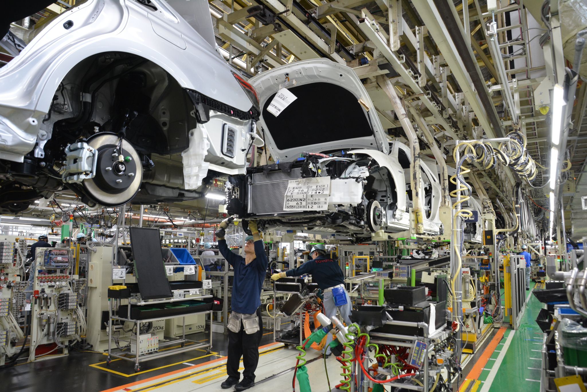 México dialoga con Toyota y asegura empleos ante reestructura global.