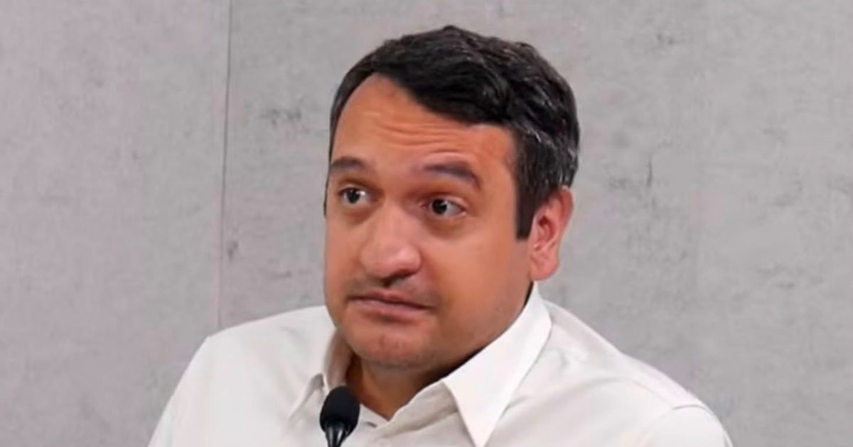 Andy López Beltrán acusa represalia política de EU y exige rectificar