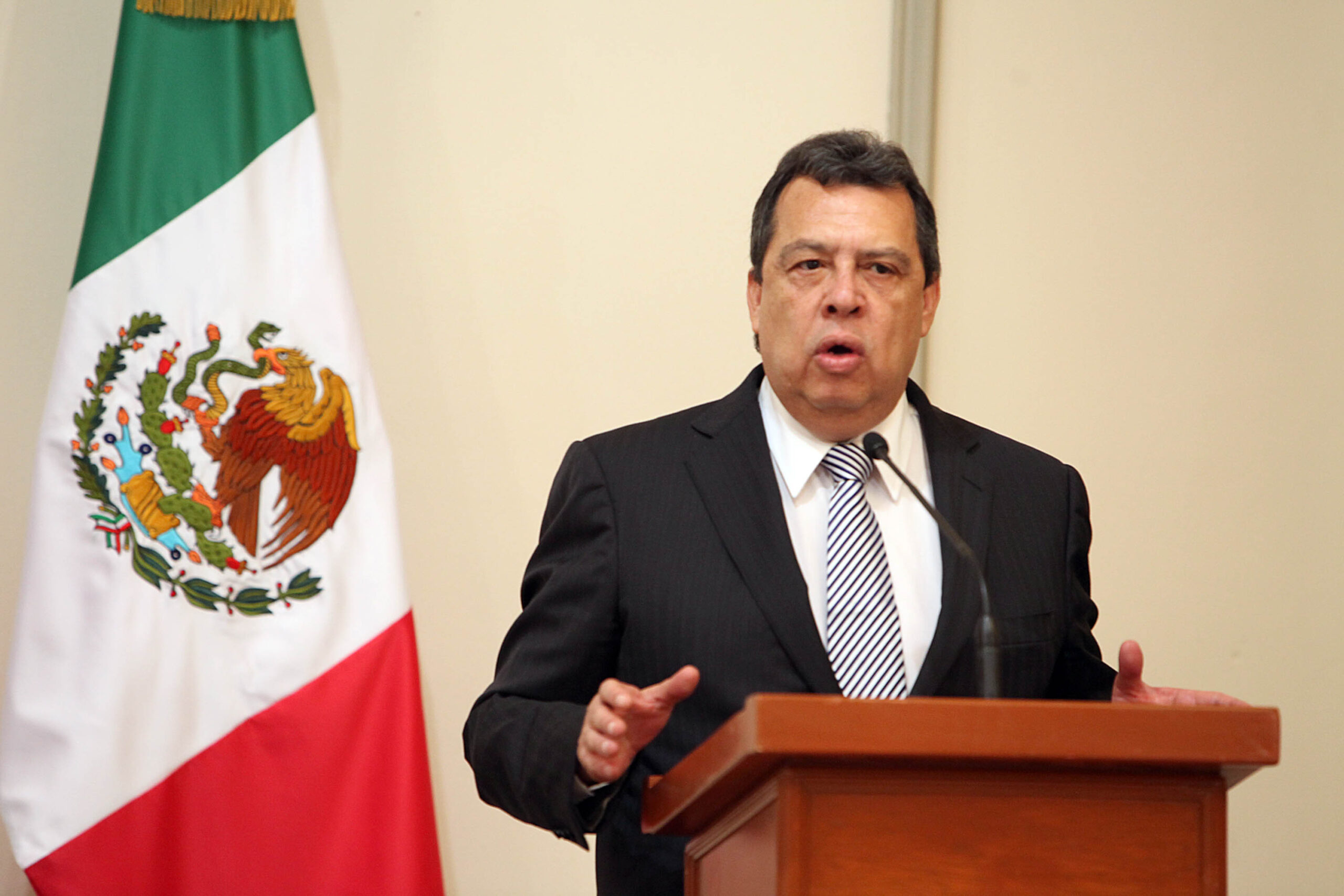 Fiscalía atribuye destrucción de evidencias sobre los 43 normalistas.