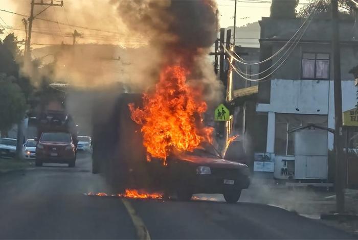 Operativo contra célula del CJNG provoca 26 bloqueos y deja un muerto.