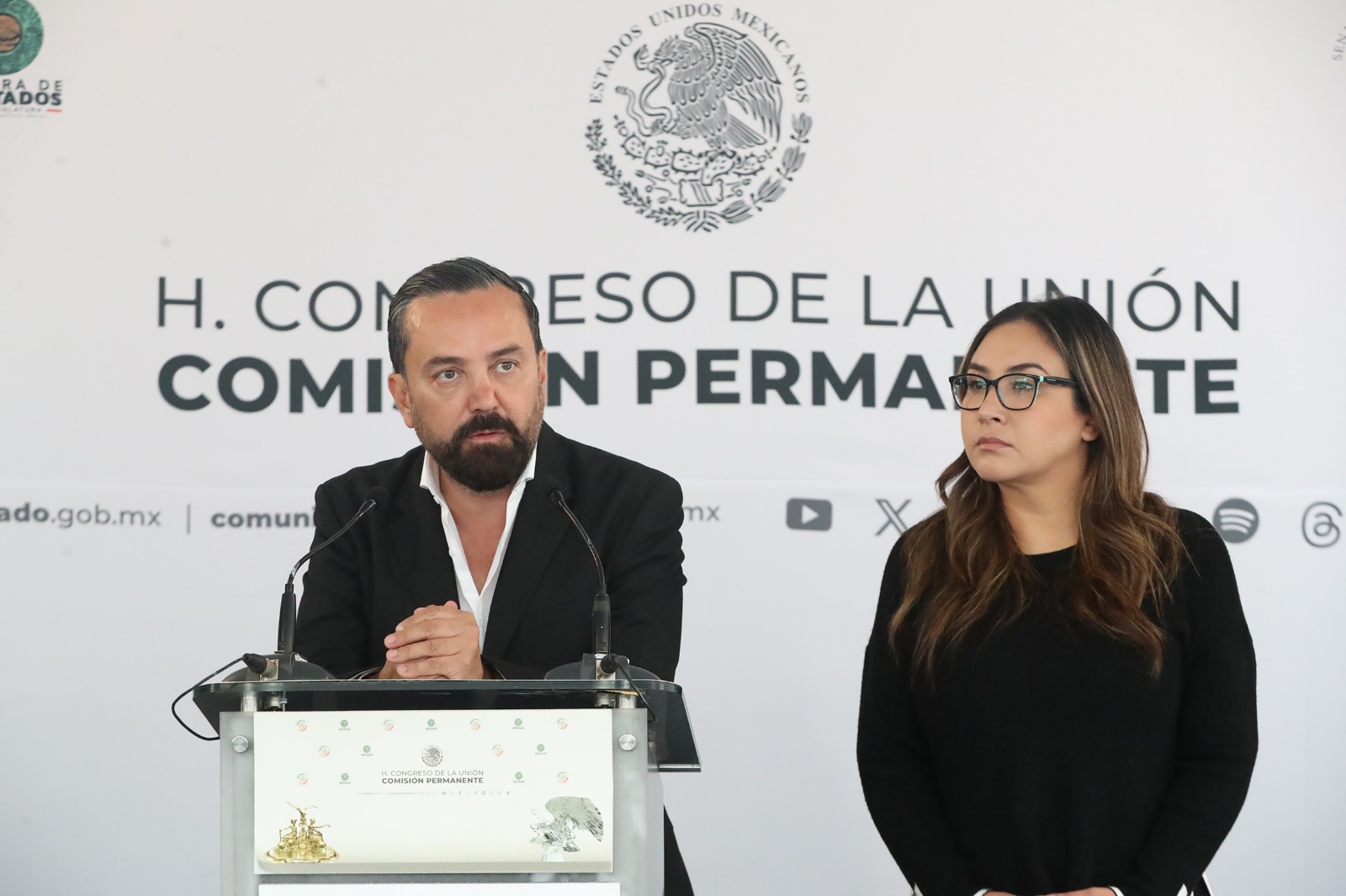 Vocero de Morena plantea licencia y enfrentar investigaciones sin fuero